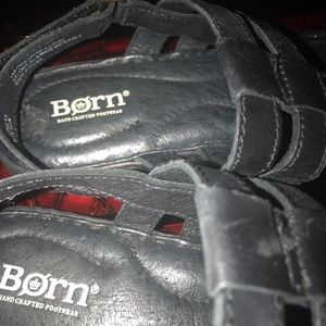 Born sandals